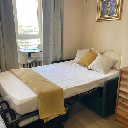 Apartamento Riscal Suits Luxury